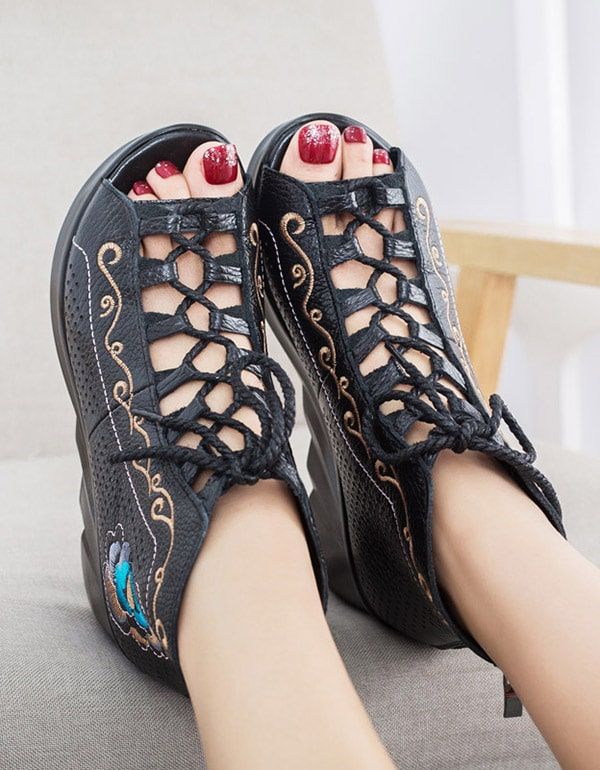 Handgefertigte Bestickte Retro-sandalen Mit Keilabsatz