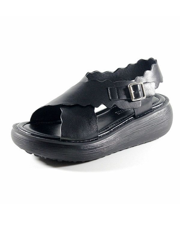 Sommerliche Retro-plateau-sandalen Mit Überkreuzten Riemen