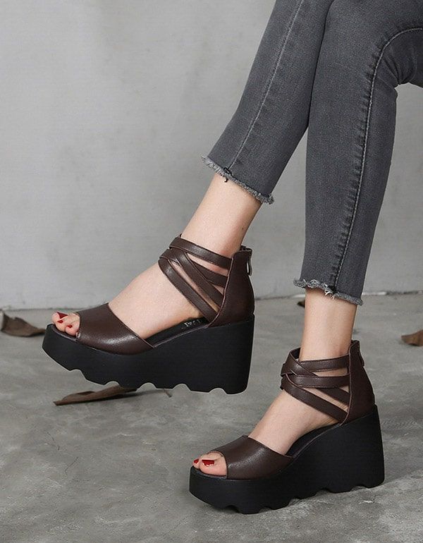 Sommer-sandalen Mit Keilabsatz Und Offener Zehenpartie